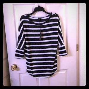 Mix by 41 Hawthorn Dolman knit top